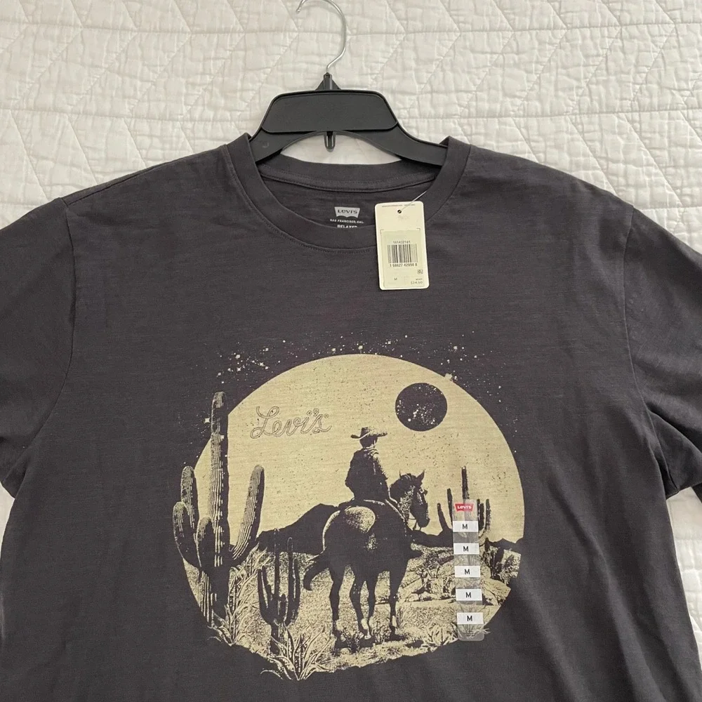 Levi's Mens Relaxed Graphic T-Shirt Charcoal Gray Cowboy Desert Western Medium